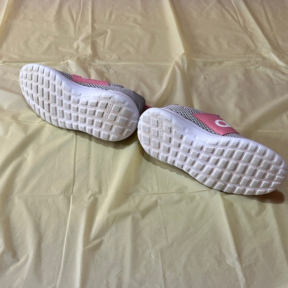 Adidas Kids Gray and Pink Slip-On Shoes size 13 - Picture 5 of 5